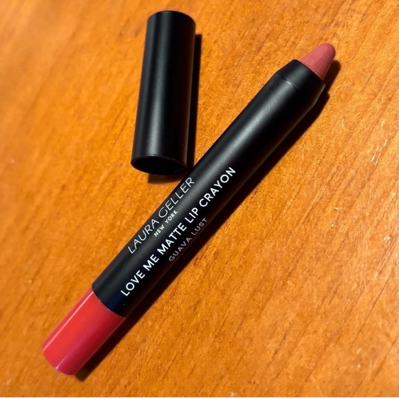 Laura Geller Love Me Matte Lip Crayon – Guava Lust - Picture 3 of 3